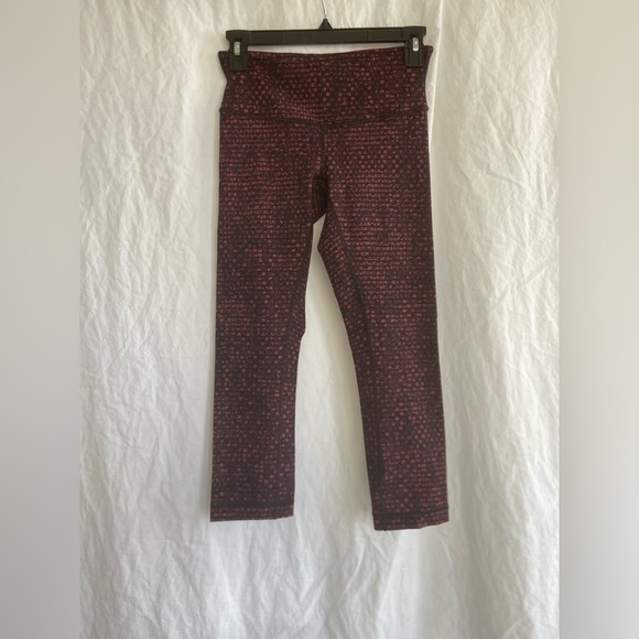 Lululemon Wunder Under Crop III Shatter Weave Dust Coral Plum Size 4 - Picture 4 of 13